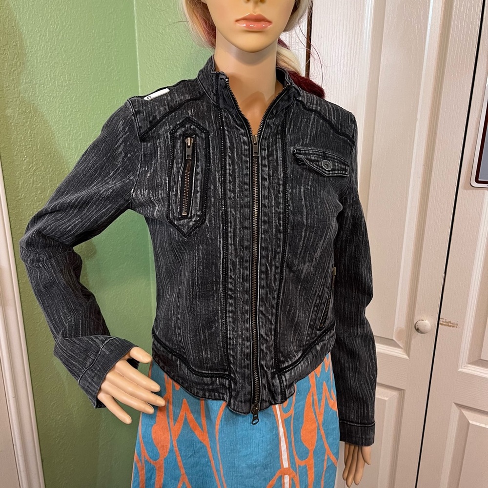 Akdmks Women’s Cropped denim Jacket